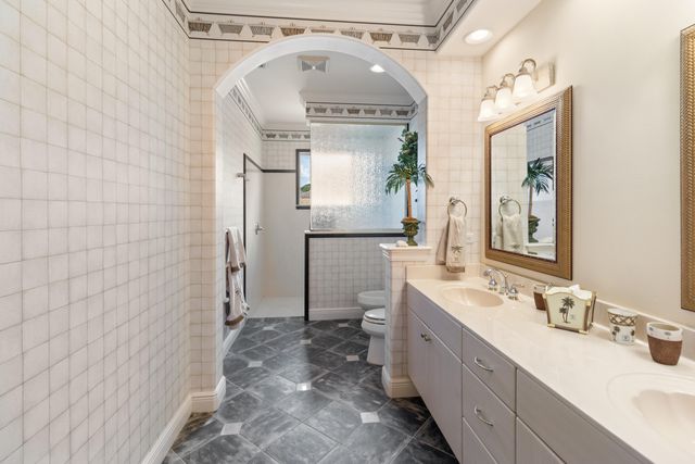 923 Lido Circle, Niceville, FL 32578