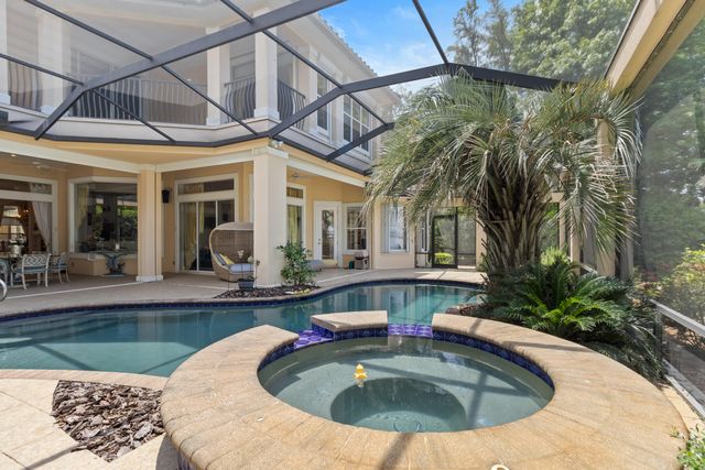 923 Lido Circle, Niceville, FL 32578