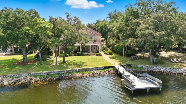 923 Lido Circle, Niceville, FL 32578
