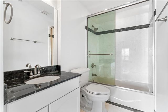 800 N Michigan Avenue 3603, Chicago, IL 60611