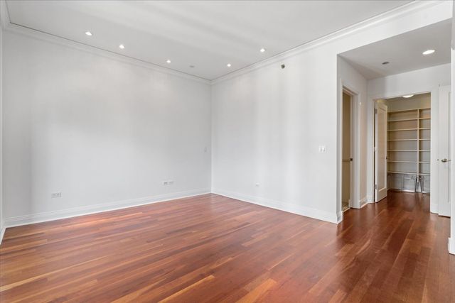 800 N Michigan Avenue 3603, Chicago, IL 60611