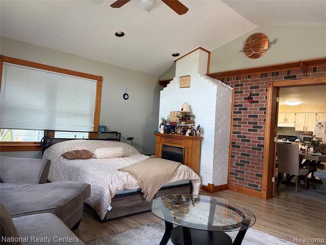 2056 Baywood Drive, Wixom, MI 48393