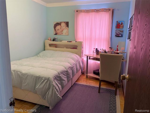 2056 Baywood Drive, Wixom, MI 48393