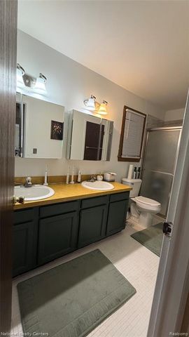2056 Baywood Drive, Wixom, MI 48393