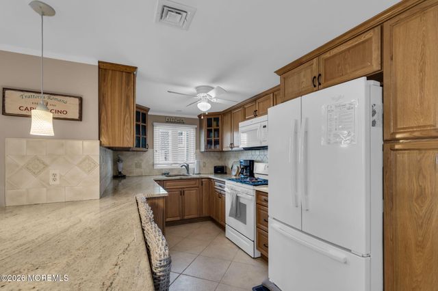 102 W Colony Road, Lavallette, NJ 08735