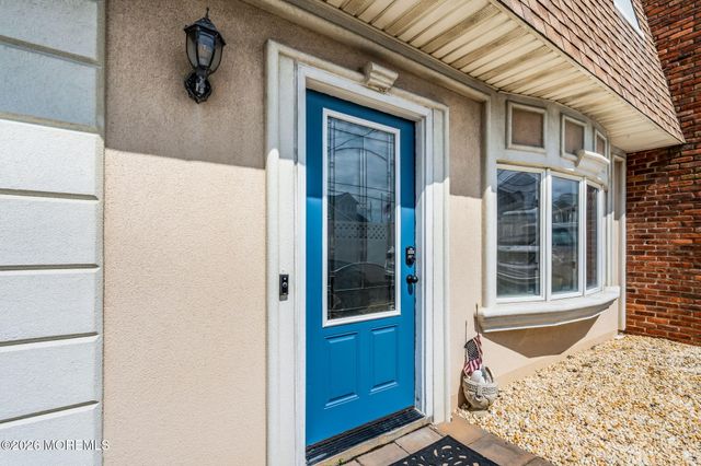 102 W Colony Road, Lavallette, NJ 08735