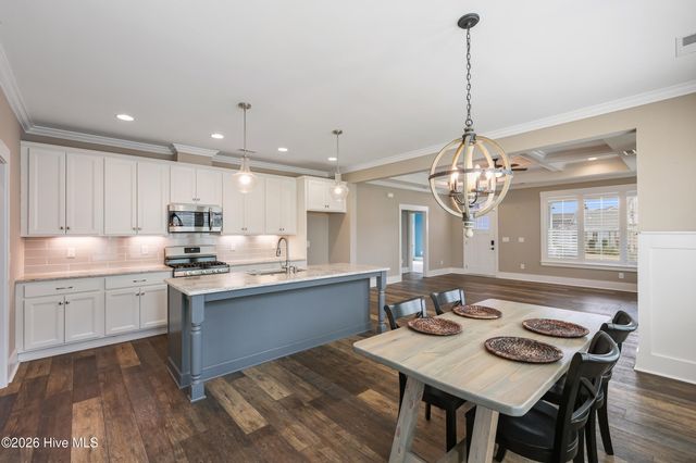 725 Wharton Avenue, Wilmington, NC 28412