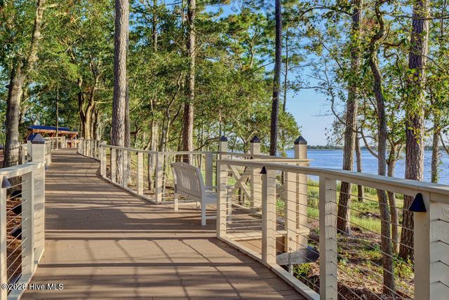 725 Wharton Avenue, Wilmington, NC 28412