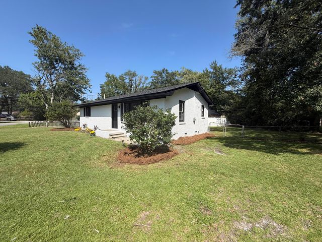 4740 Linda Street, North Charleston, SC 29405