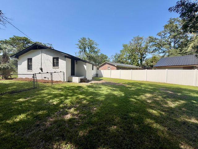 4740 Linda Street, North Charleston, SC 29405