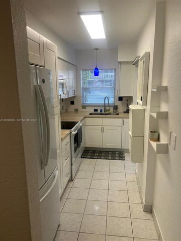 181 NE 14th Ave 20A, Hallandale Beach, FL 33009