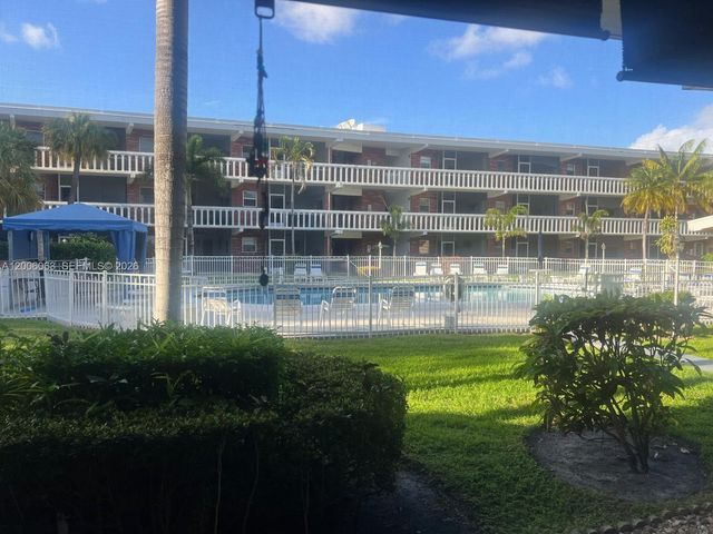 181 NE 14th Ave 20A, Hallandale Beach, FL 33009