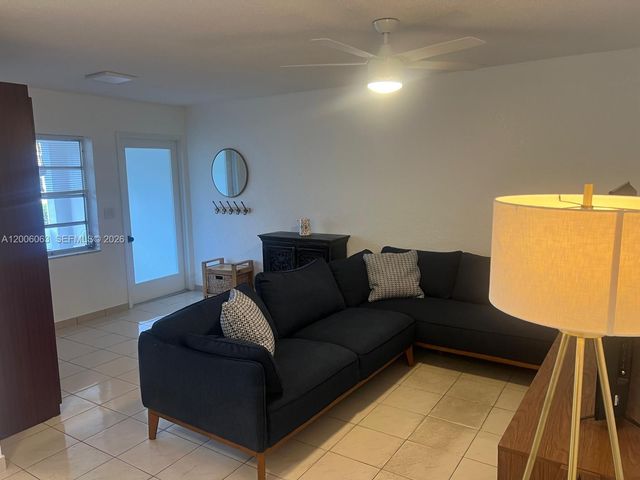 181 NE 14th Ave 20A, Hallandale Beach, FL 33009