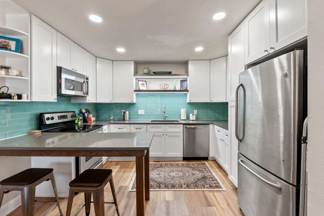 2500 Steck Ave 22, Austin, TX 78757