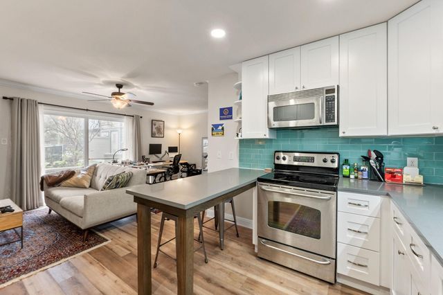 2500 Steck Ave 22, Austin, TX 78757