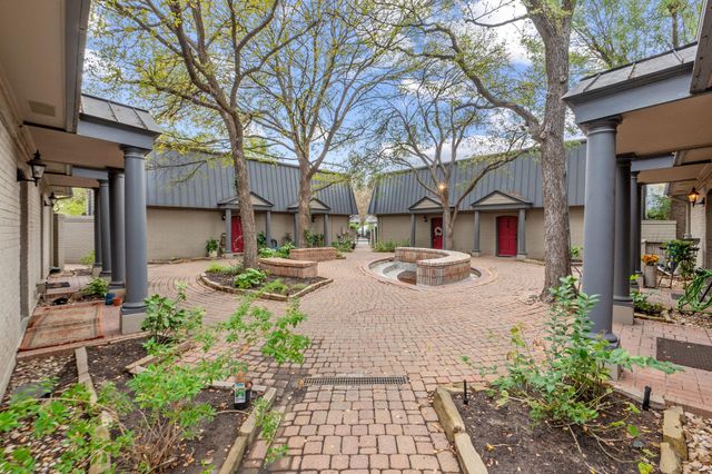 2500 Steck Ave 22, Austin, TX 78757