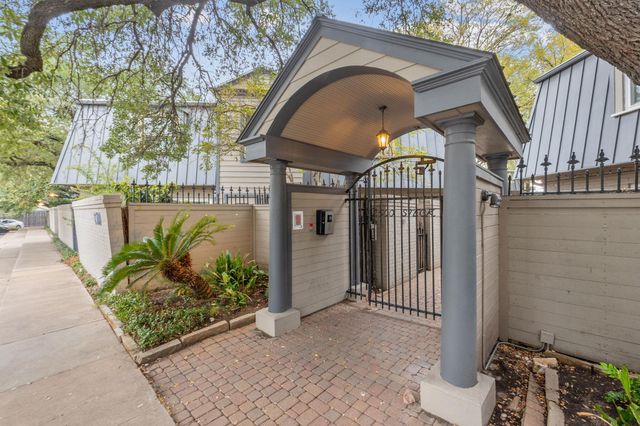 2500 Steck Ave 22, Austin, TX 78757