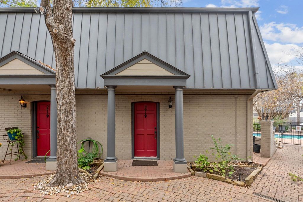 2500 Steck Ave 22, Austin, TX 78757