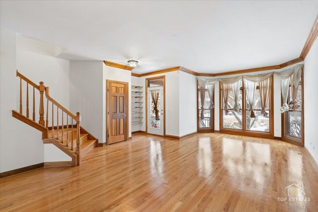 1213 W 33rd Place, Chicago, IL 60608