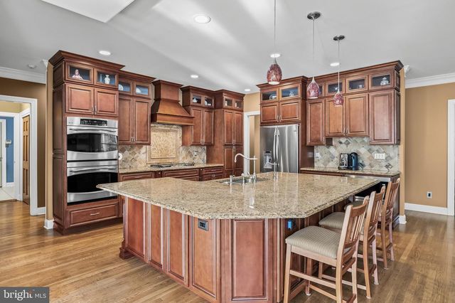 3 S LAKESIDE DR W, Medford, NJ 08055
