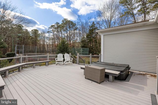 3 S LAKESIDE DR W, Medford, NJ 08055