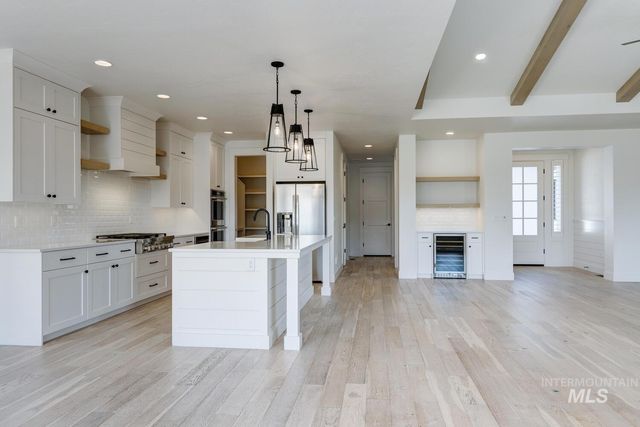 7655 W Meltwater Ln, Eagle, ID 83616