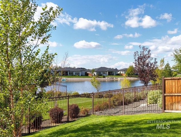7655 W Meltwater Ln, Eagle, ID 83616
