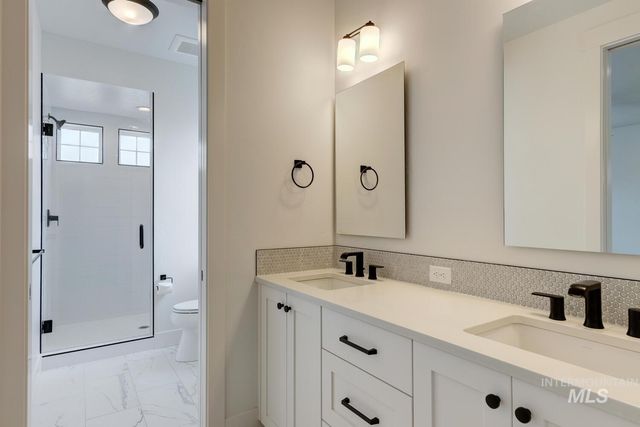 7655 W Meltwater Ln, Eagle, ID 83616