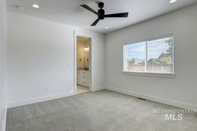 7655 W Meltwater Ln, Eagle, ID 83616