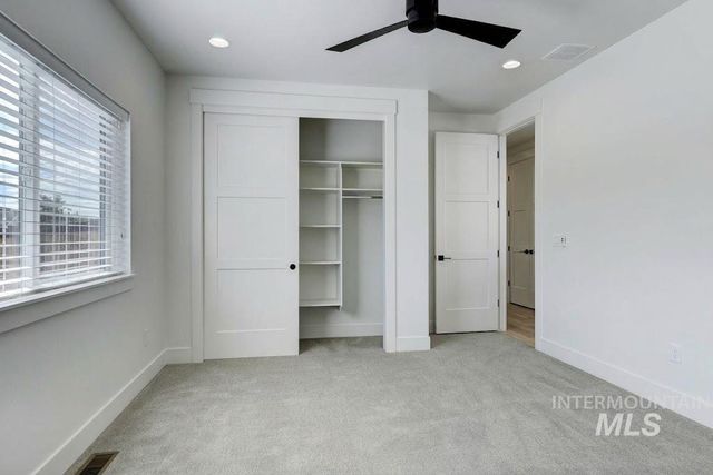 7655 W Meltwater Ln, Eagle, ID 83616