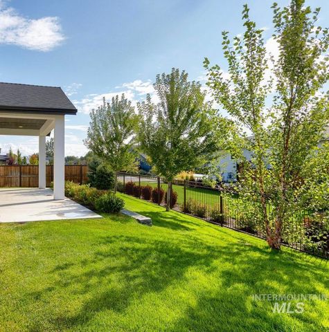7655 W Meltwater Ln, Eagle, ID 83616