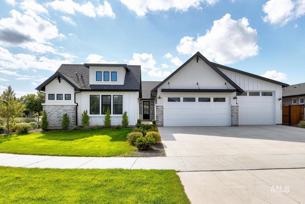 7655 W Meltwater Ln, Eagle, ID 83616