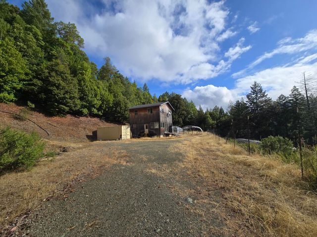 00 Reed Loop Road, Garberville, CA 95542