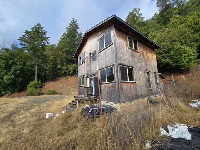 00 Reed Loop Road, Garberville, CA 95542