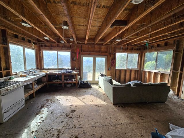 00 Reed Loop Road, Garberville, CA 95542