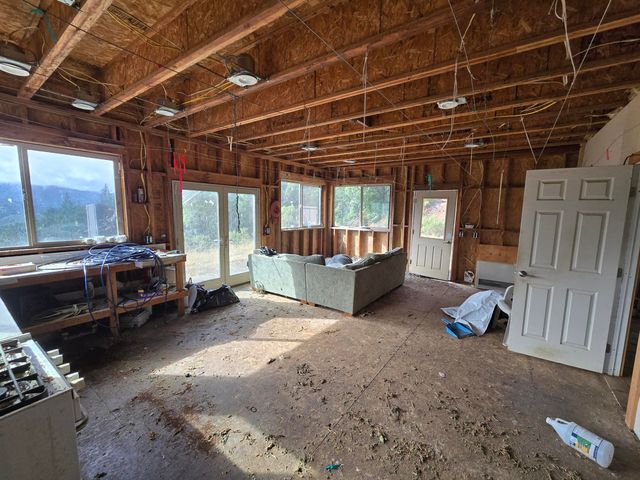 00 Reed Loop Road, Garberville, CA 95542