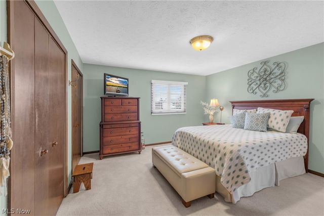 7712 Gerald Drive, Middleburg Heights, OH 44130