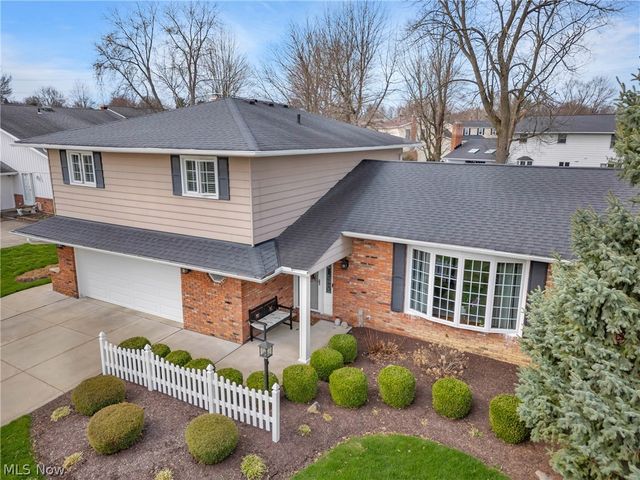 7712 Gerald Drive, Middleburg Heights, OH 44130