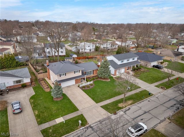 7712 Gerald Drive, Middleburg Heights, OH 44130