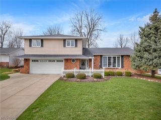 7712 Gerald Drive, Middleburg Heights, OH 44130