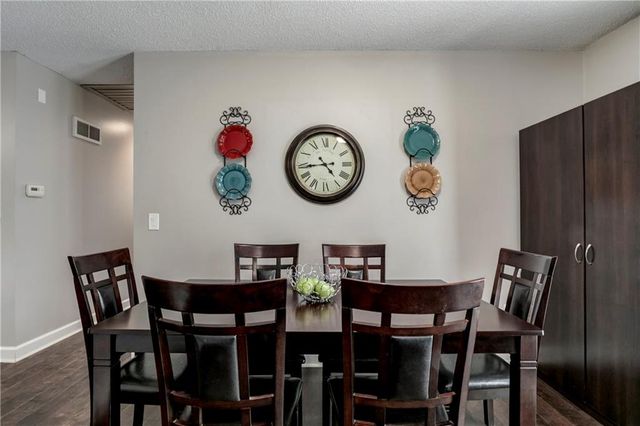 9132 DARNELL Street, Lenexa, KS 66215