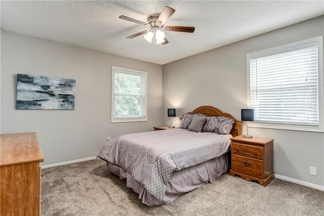 9132 DARNELL Street, Lenexa, KS 66215