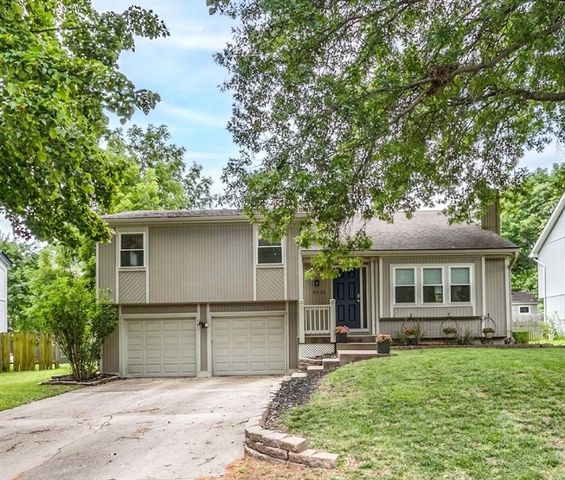 9132 DARNELL Street, Lenexa, KS 66215