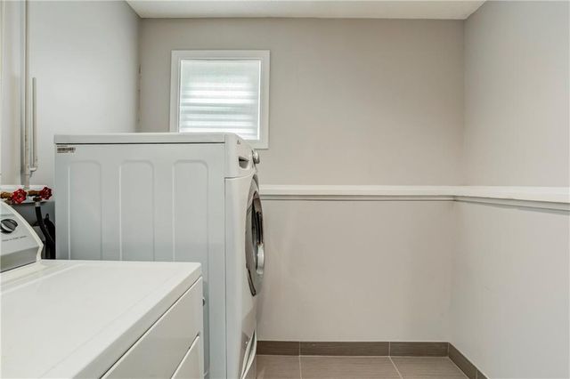 9132 DARNELL Street, Lenexa, KS 66215