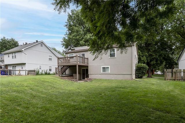 9132 DARNELL Street, Lenexa, KS 66215