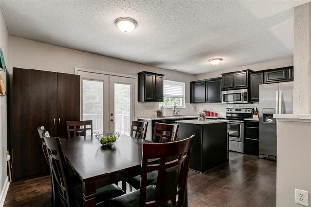 9132 DARNELL Street, Lenexa, KS 66215