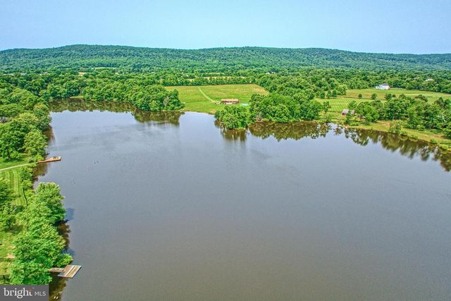38045 DAWSON GAP LN, Hillsboro, VA 20132