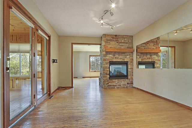 N1420 Cedar ROAD, Genoa City, WI 53128
