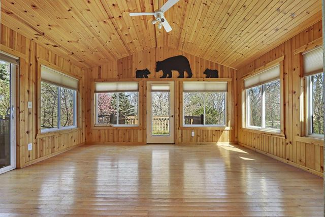 N1420 Cedar ROAD, Genoa City, WI 53128