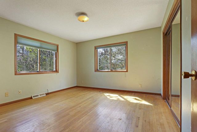 N1420 Cedar ROAD, Genoa City, WI 53128